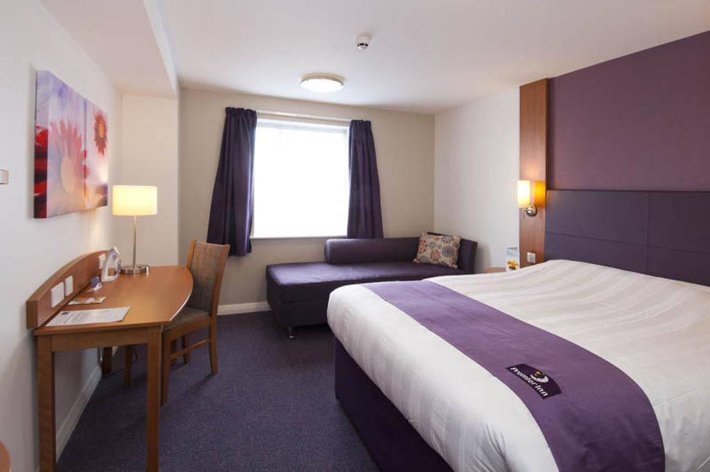 Premier Inn Dundee - Монифиет Номер фото