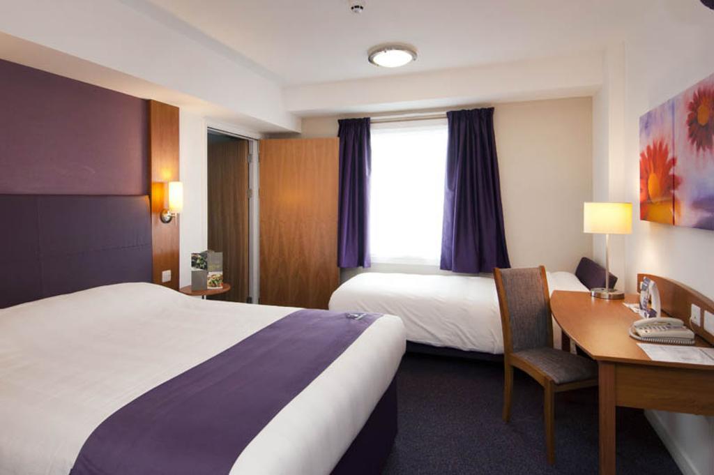 Premier Inn Dundee - Монифиет Номер фото