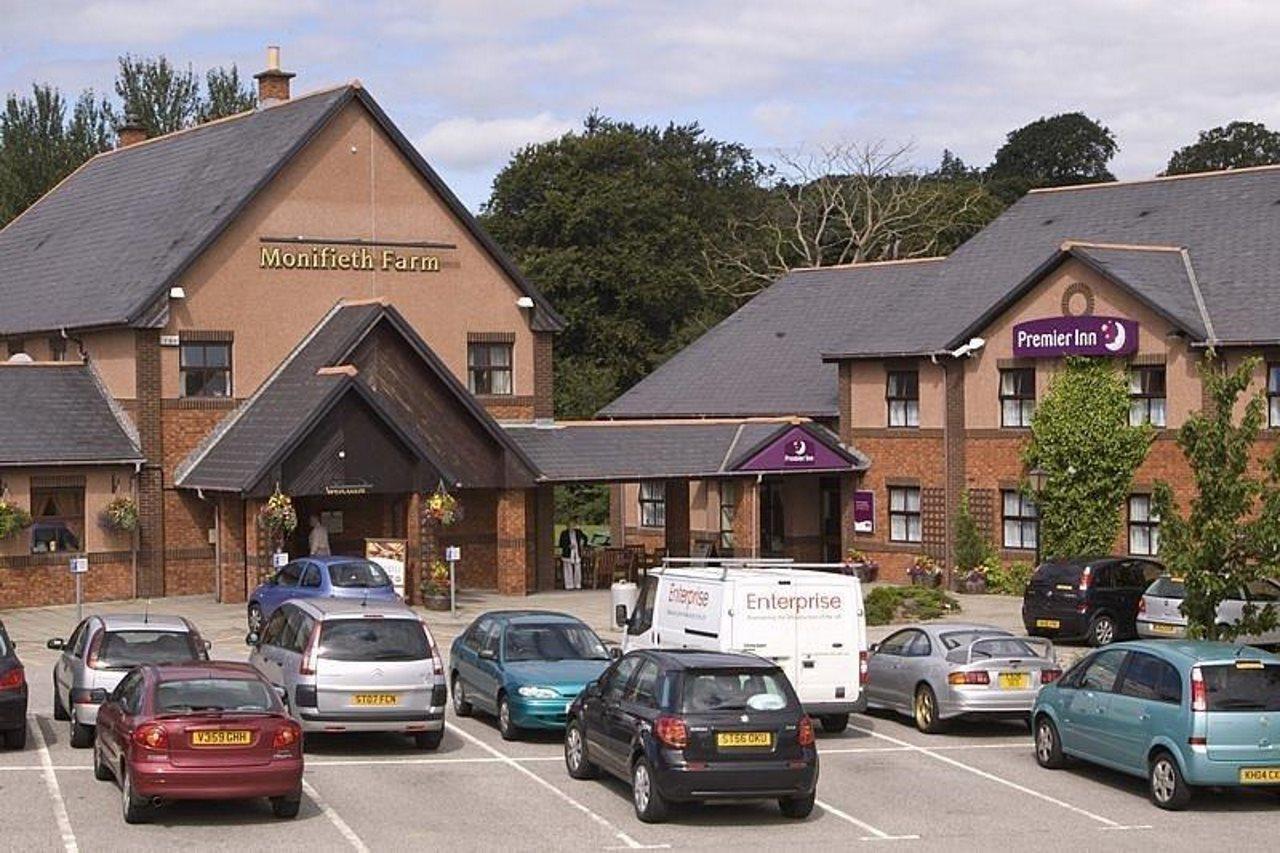 Premier Inn Dundee - Монифиет Экстерьер фото