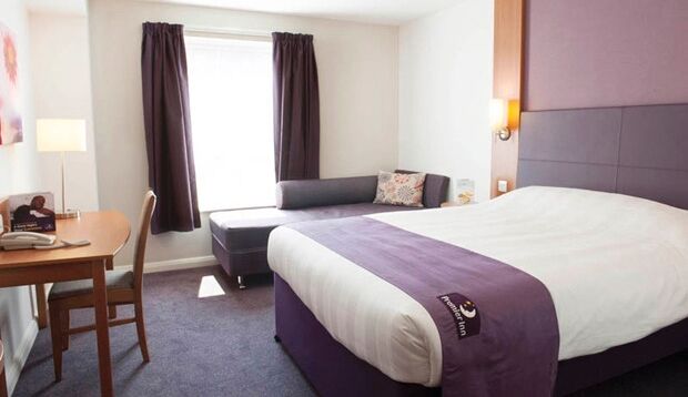 Premier Inn Dundee - Монифиет Экстерьер фото